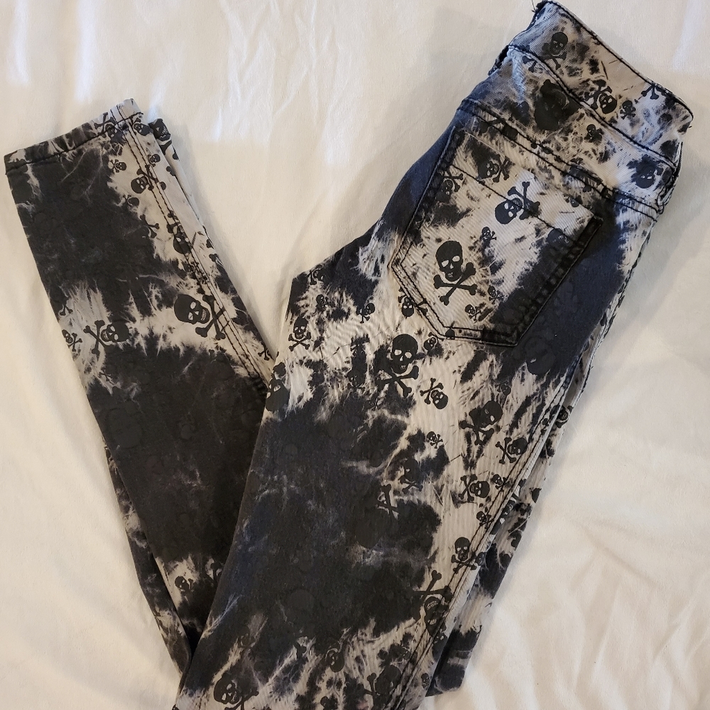 Jeans - Picture 2 of 3